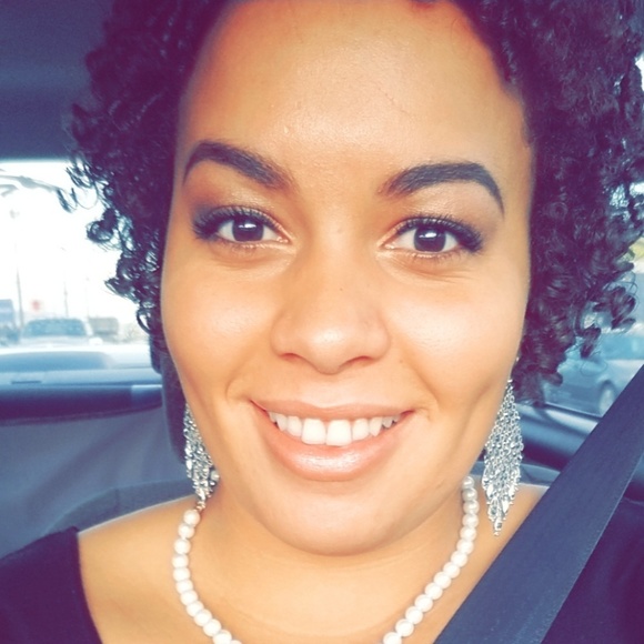 Meet your Posher, Amanda - Picture 1 of 1